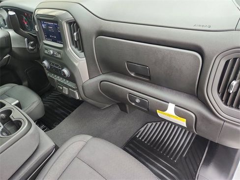 Used 2025 Chevrolet Silverado 1500 Custom image 27