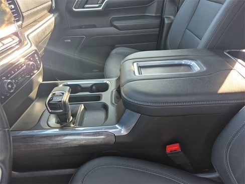 Used 2022 Chevrolet Silverado 1500 LTZ image 27