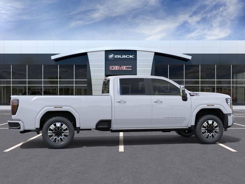 New 2026 GMC Sierra 3500 Denali w/ Denali Reserve Package image 29