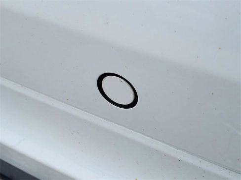 Certified 2023 Volvo XC60 B5 Ultimate w/ Climate Package image 9