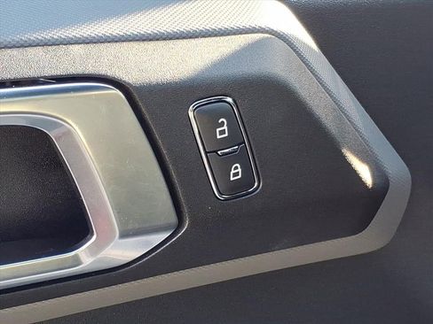 Used 2024 Ford Bronco Big Bend w/ Sasquatch Package image 14