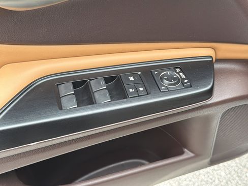 Used 2020 Lexus ES 350 w/ Premium Package FWD image 12