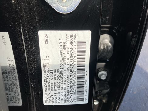 Certified 2024 Honda Accord EX image 39