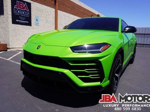 Used 2021 Lamborghini Urus AWD/4WD image 43