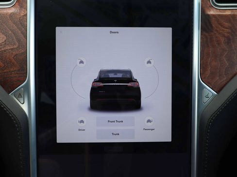 Used 2018 Tesla Model X 100D AWD/4WD image 5