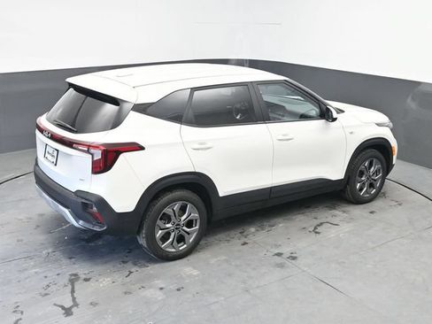 Used 2024 Kia Seltos LX AWD/4WD image 22