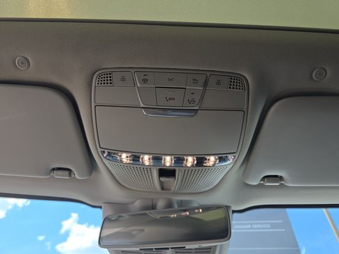 Used 2020 Mercedes-Benz GLC 300 4MATIC image 26