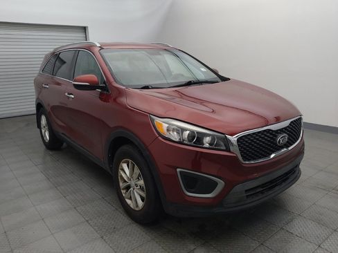 Used 2016 Kia Sorento LX image 13