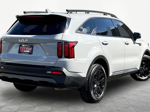 Used 2023 Kia Sorento S w/ Panoramic Sunroof Package image 6