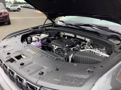 New 2026 Jeep Grand Cherokee Limited image 44