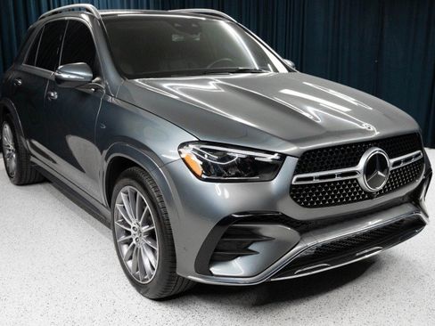 Certified 2025 Mercedes-Benz GLE 450e 4MATIC image 3