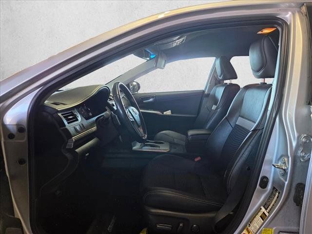 Used 2013 Toyota Camry SE FWD image 9