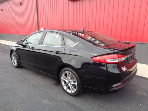 Used 2017 Ford Fusion SE w/ Equipment Group 201A FWD image 7