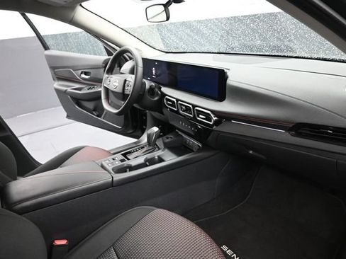 Used 2026 Nissan Sentra SR w/ Floor Mat Package FWD image 27