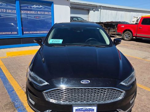 Used 2019 Ford Fusion Titanium AWD/4WD image 2