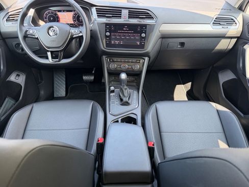 Used 2019 Volkswagen Tiguan SEL FWD image 18