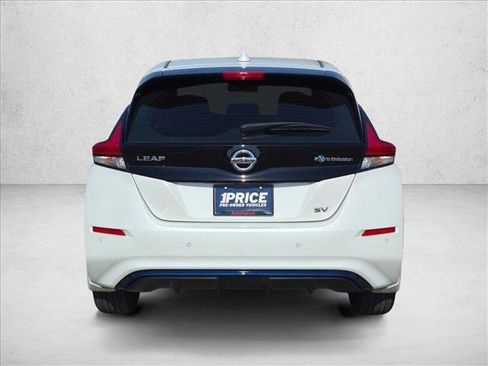 Used 2021 Nissan Leaf SV w/ SV Technology Package FWD image 7