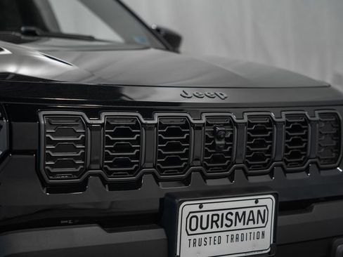 New 2026 Jeep Cherokee Overland image 12