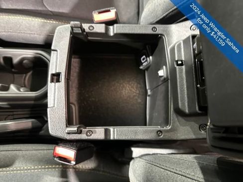 Used 2024 Jeep Wrangler Sahara w/ Technology Group image 13