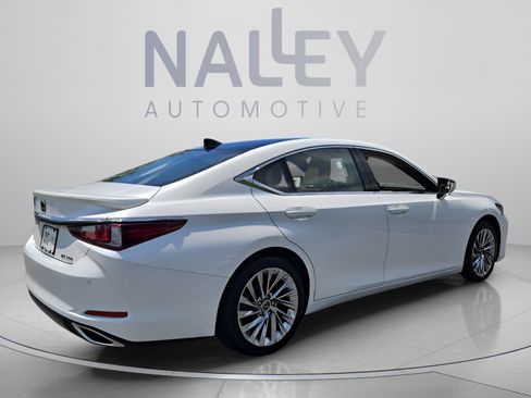 Used 2022 Lexus ES 350 Ultra Luxury w/ Accessory Package FWD image 5