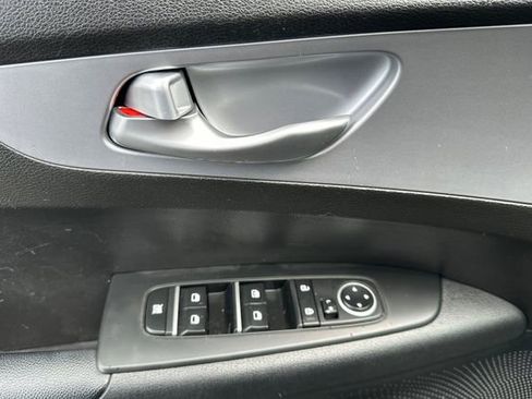 Used 2023 Kia Forte LXS FWD image 11