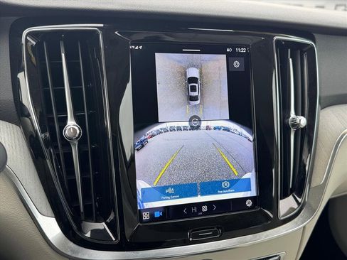 Used 2024 Volvo S60 B5 Plus image 25