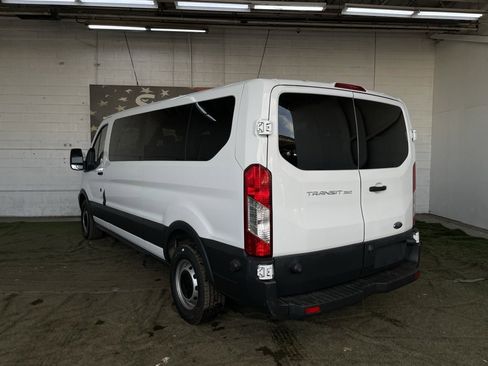 Used 2016 Ford Transit 350 XL image 3