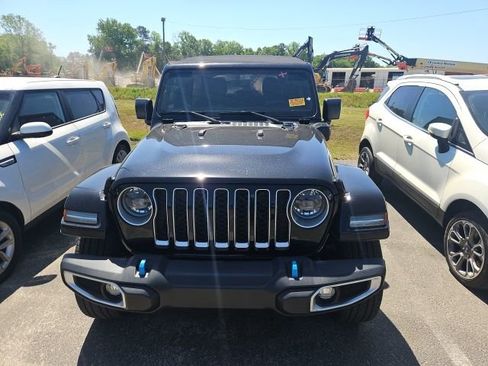 Used 2023 Jeep Wrangler Unlimited Sahara image 2