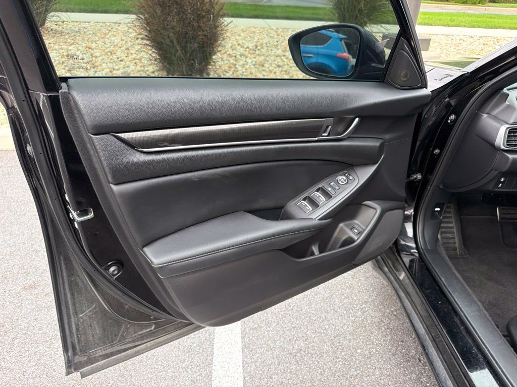 Used 2022 Honda Accord Sport image 17