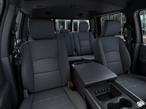 New 2026 RAM 3500 Big Horn AWD/4WD image 16