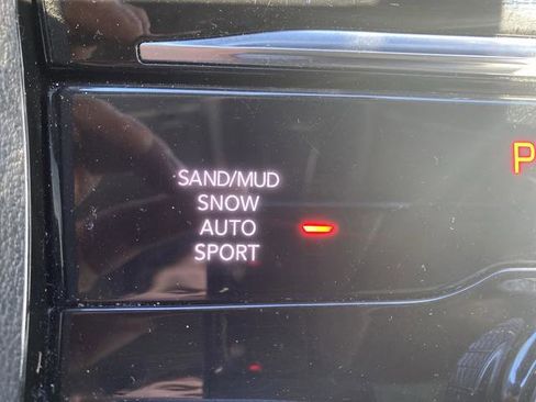 Used 2022 Jeep Grand Cherokee L Limited AWD/4WD image 26