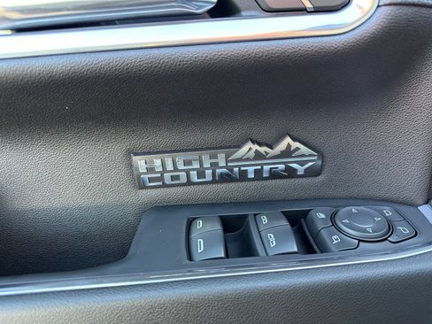Used 2022 Chevrolet Silverado 1500 High Country w/ Z71 Off-Road Package AWD/4WD image 21
