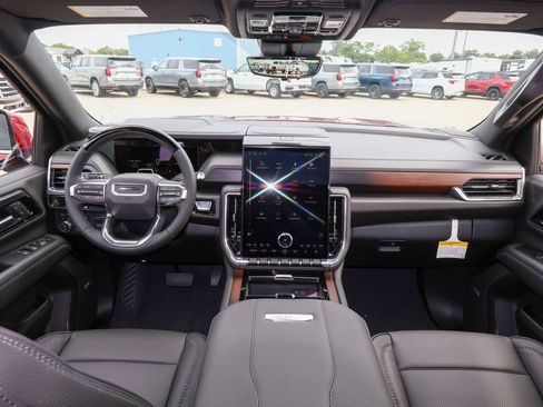 New 2026 GMC Yukon XL Denali w/ Denali Reserve Package AWD/4WD image 13