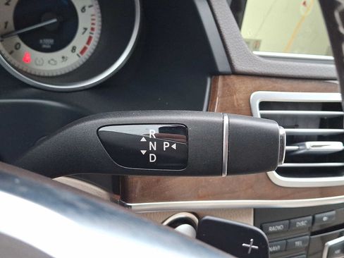 Used 2014 Mercedes-Benz E 350 4MATIC Sedan image 15