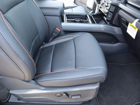 New 2026 Ford F250 Lariat w/ Black Appearance Package image 15