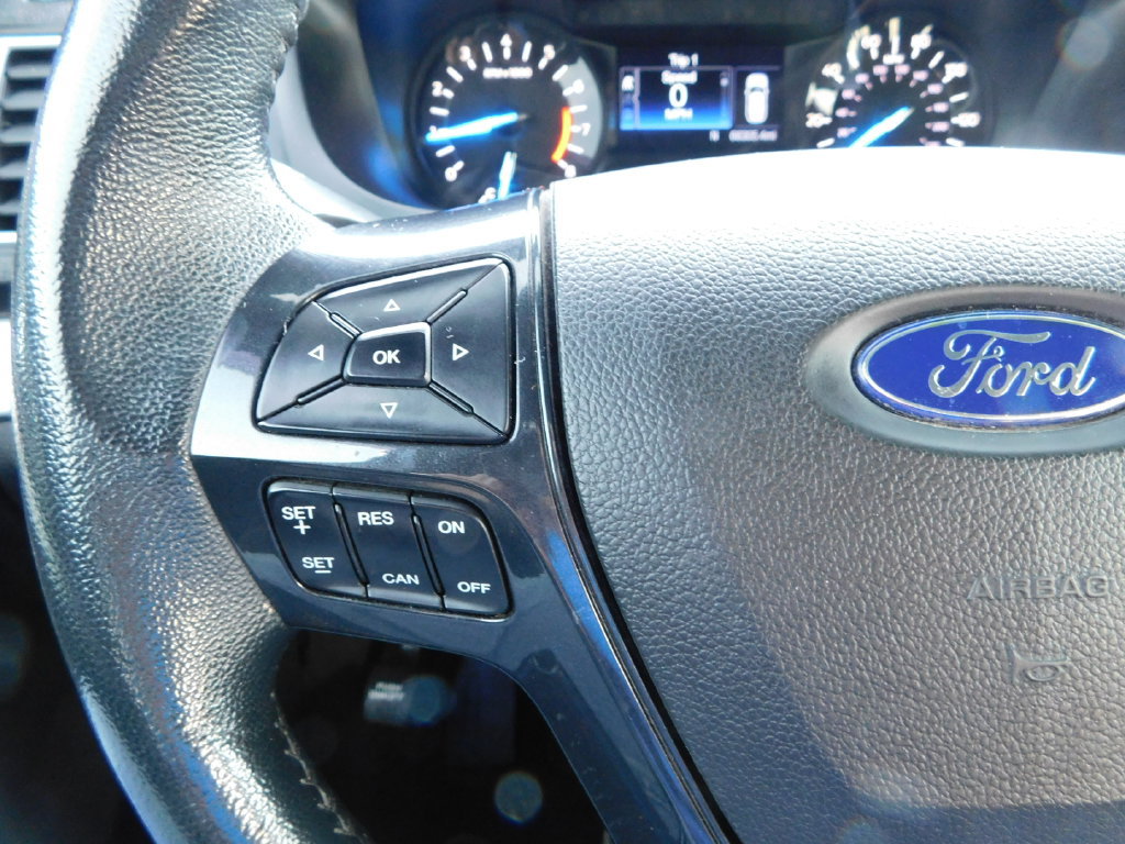 Used 2017 Ford Explorer XLT AWD/4WD image 37