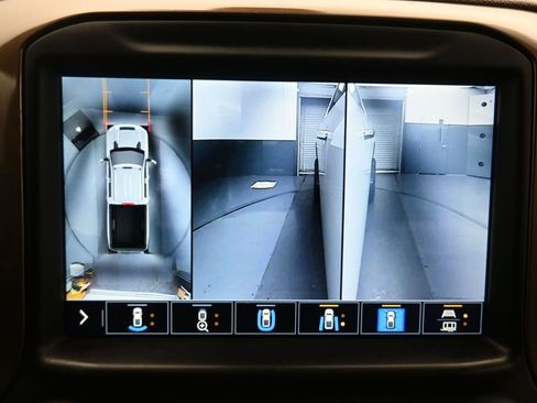 Used 2022 Chevrolet Silverado 2500 High Country w/ Safety Package II image 26