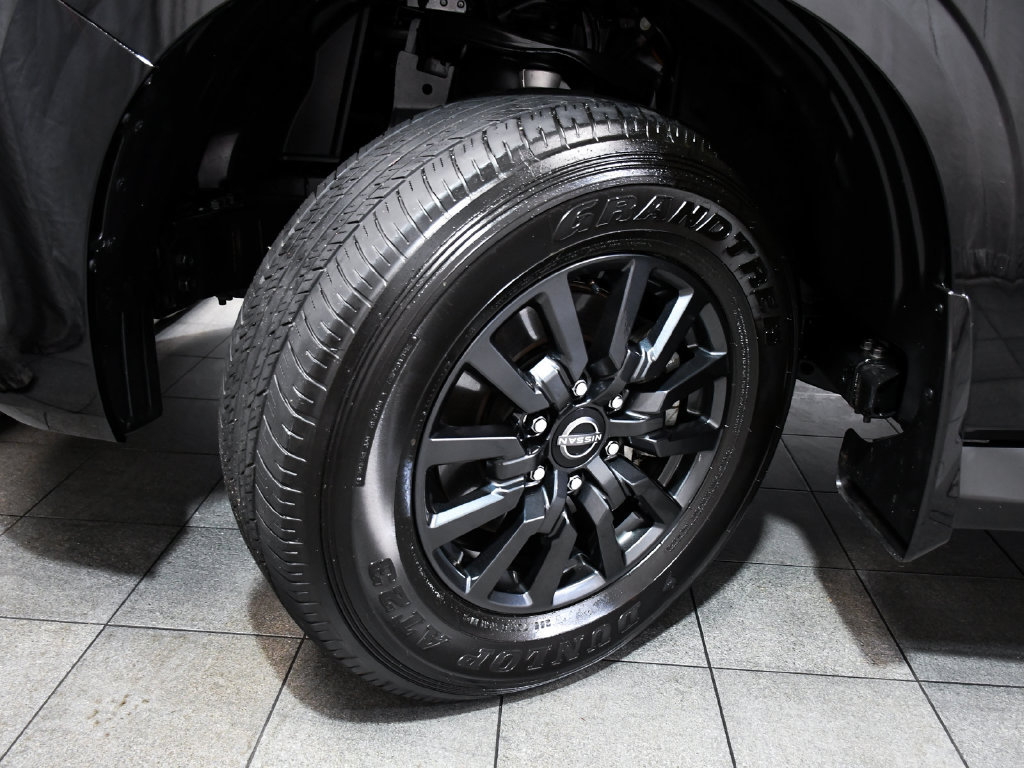 Used 2025 Nissan Armada SV AWD/4WD image 7