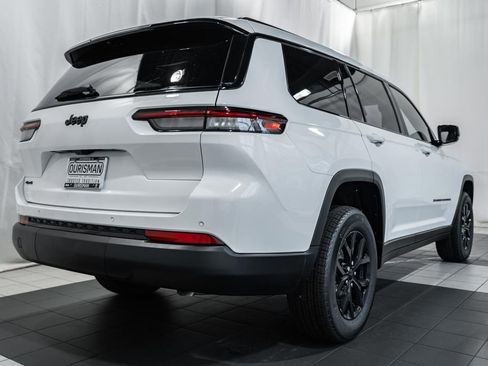 New 2025 Jeep Grand Cherokee L Altitude image 4