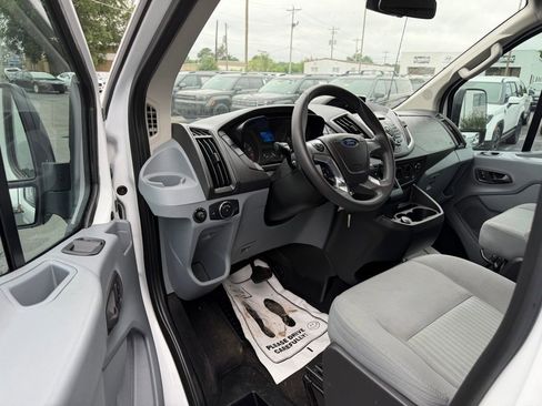 Used 2019 Ford Transit 350 XLT RWD image 19