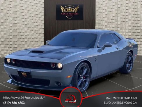 Used 2019 Dodge Challenger R/T Scat Pack image 1
