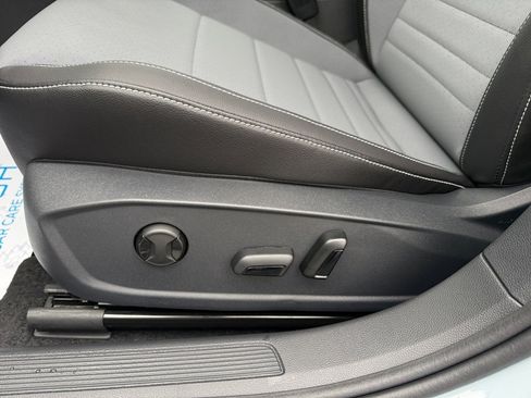 New 2026 Volkswagen Jetta SE image 30