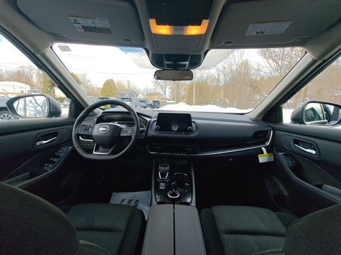 Used 2026 Nissan Rogue SV w/ Cold Weather Package image 15