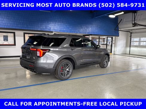 New 2026 Ford Explorer ST-Line w/ ST-Line Street Pack image 4