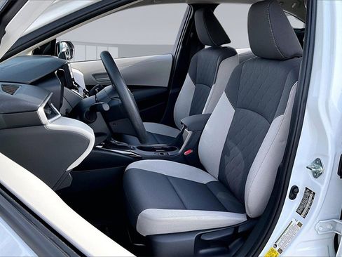 Used 2025 Toyota Corolla LE w/ LE Premium Package image 19