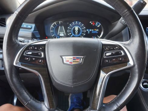 Used 2019 Cadillac Escalade Platinum image 39