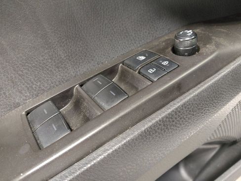 Used 2021 Toyota Camry LE image 27