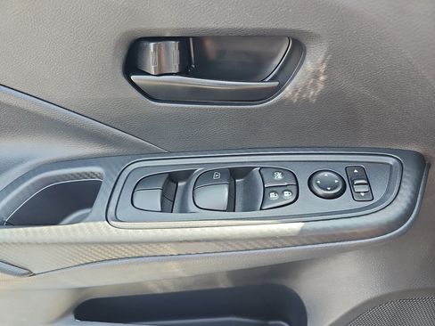 Used 2025 Nissan Versa S w/ Trunk Package FWD image 23