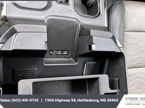 Used 2023 Chevrolet Silverado 1500 ZR2 w/ Technology Package AWD/4WD image 24
