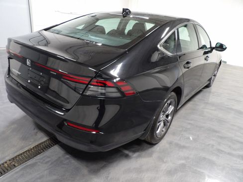 Used 2023 Honda Accord EX image 4